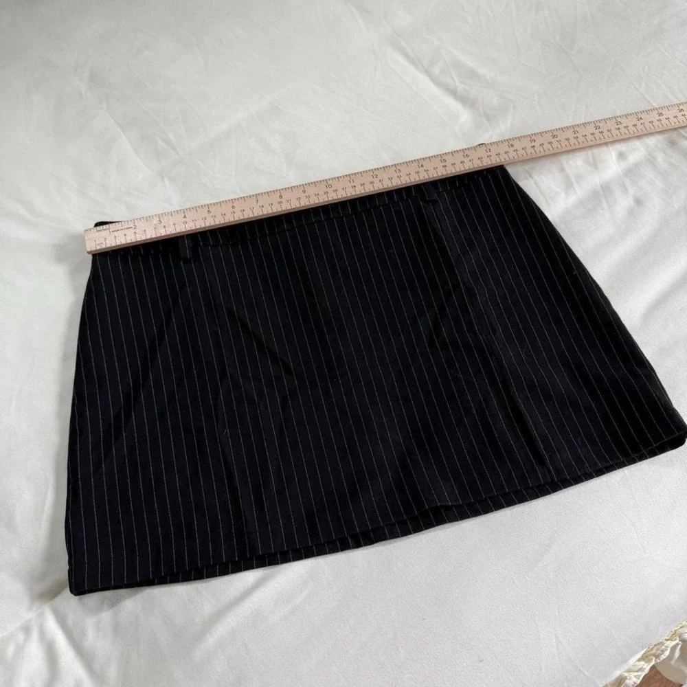 Y2K acw black pinstripe mini skirt size large - Picture 2 of 5